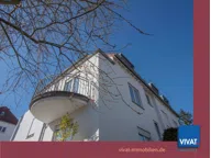 Titelbild für GRUNDSTÜCK UND GEBÄUDE: Das 1-Zimmer-Apartment befindet sich in einem Mehrfamilienhaus